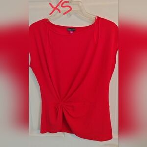 Vince Camuto Red Twist-Front Sleeveless Top